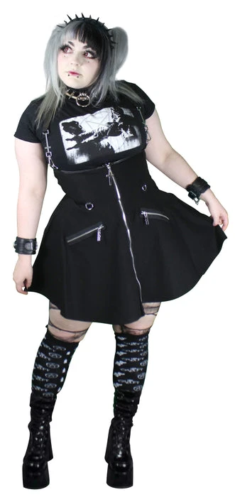 BESERK X THE CRAFT Halloween The Craft: Light As A Feather | FITTED T-SHIRT - Image 4