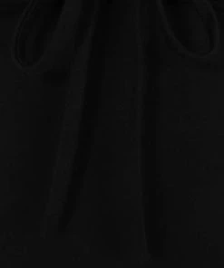 COLLECTIF Pin-up Sasha Plain Black | T-SHIRT -VERA’S EYECANDY Shop collectif sasha plain black t shirt 4 7f34e3e1 6b20 4c8d 86a7 a7e881888845 700x700