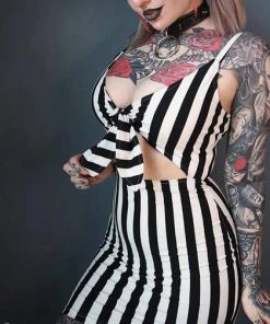 FOREST INK Halloween Beetle | FRONT TIE DRESS -VERA’S EYECANDY Shop forest ink beetle front tie dress 5 c17d6fa0 0eb2 43cf 8fd2 128c0d5998b9 700x700