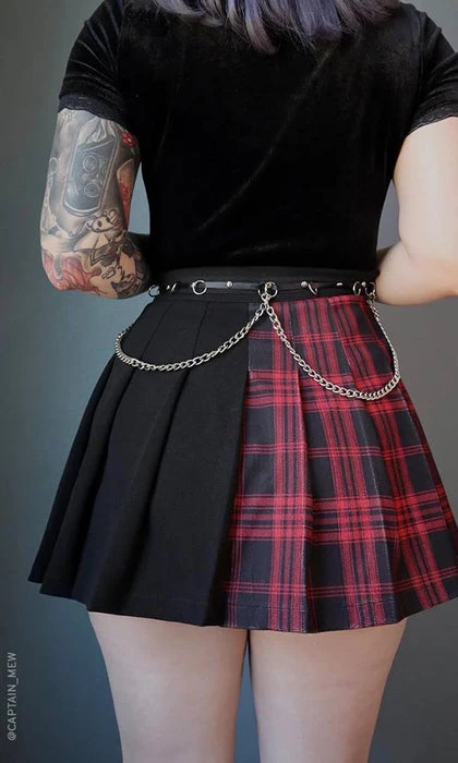 Tartan | PLEATED CHAIN SKIRT FOREST INK Grunge Tartan | PLEATED CHAIN SKIRT -VERA’S EYECANDY Shop forest ink tartan pleated chain skirt 3 f8d01589 0b20 4be5 b807