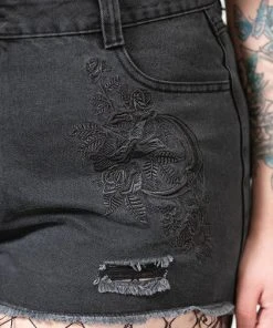 KILLSTAR The Moon Alchemille | DENIM SHORTS 8 KILLSTAR The Moon Alchemille | DENIM SHORTS -VERA’S EYECANDY Shop killstar alchemille denim shorts 6 adba4ca9 25c2 4e9a 8ed5 71d19082c83a 700x700