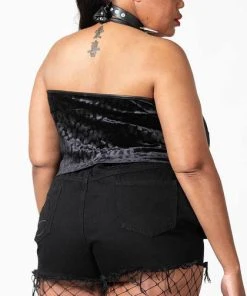 KILLSTAR Alley Cat [Black] | HALTER TOP* -VERA’S EYECANDY Shop killstar alley cat black halter top 7 608db9c1 d067 41d9 a60d 78e0ab6eadc3 700x700