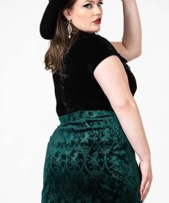 KILLSTAR All Doom Duchess [Emerald] | SKIRT -VERA’S EYECANDY Shop killstar doom duchess emerald skirt 7 4a617f6d 78af 4b06 ab85 f96a25ef6273 700x700