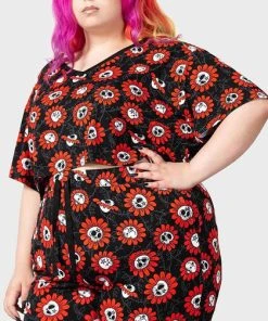 KILLSTAR Pentacles & Pentagrams Gloom Garden | V-NECK CROP TOP -VERA’S EYECANDY Shop killstar gloom garden v neck crop top 6 f84d2ce2 bb9f 420a b476 9651d3a95300 700x700