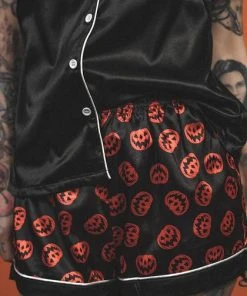 LIVELY GHOSTS Halloween Nocturnal Autumn | SLEEPWEAR SET` -VERA’S EYECANDY Shop lively ghosts nocturnal autumn sleepwear set 8 700x700