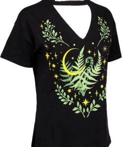 RESTYLE The Moon Herbal Fern Leaf | CHOKER T-SHIRT -VERA’S EYECANDY Shop restyle herbal fern leaf choker t shirt 2 325f3b5f dd43 433c 96a2 d4d53b420403 700x700