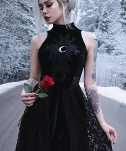 RESTYLE Lolita Crescent Dolly | DRESS