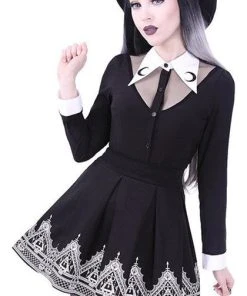 RESTYLE All Luna | SHIRT 10 RESTYLE All Luna | SHIRT -VERA’S EYECANDY Shop restyle luna shirt 6 d7cb95f5 6fba 4895 bea9 6b9dd139e7ff 700x700
