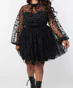 UNIQUE VINTAGE The Moon Moon & Stars | FLARE DRESS` -VERA’S EYECANDY Shop unique vintage moon stars flare dress 6 ed5aff9a eb75 4a62 bca9 b8001a9152e2 700x700